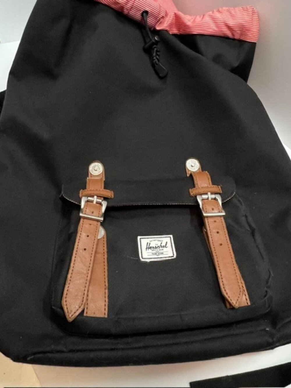 The Herschel Supply Co Retreat Backpack w/Laptop Slot Drawstring Closure Black - Picture 11 of 16